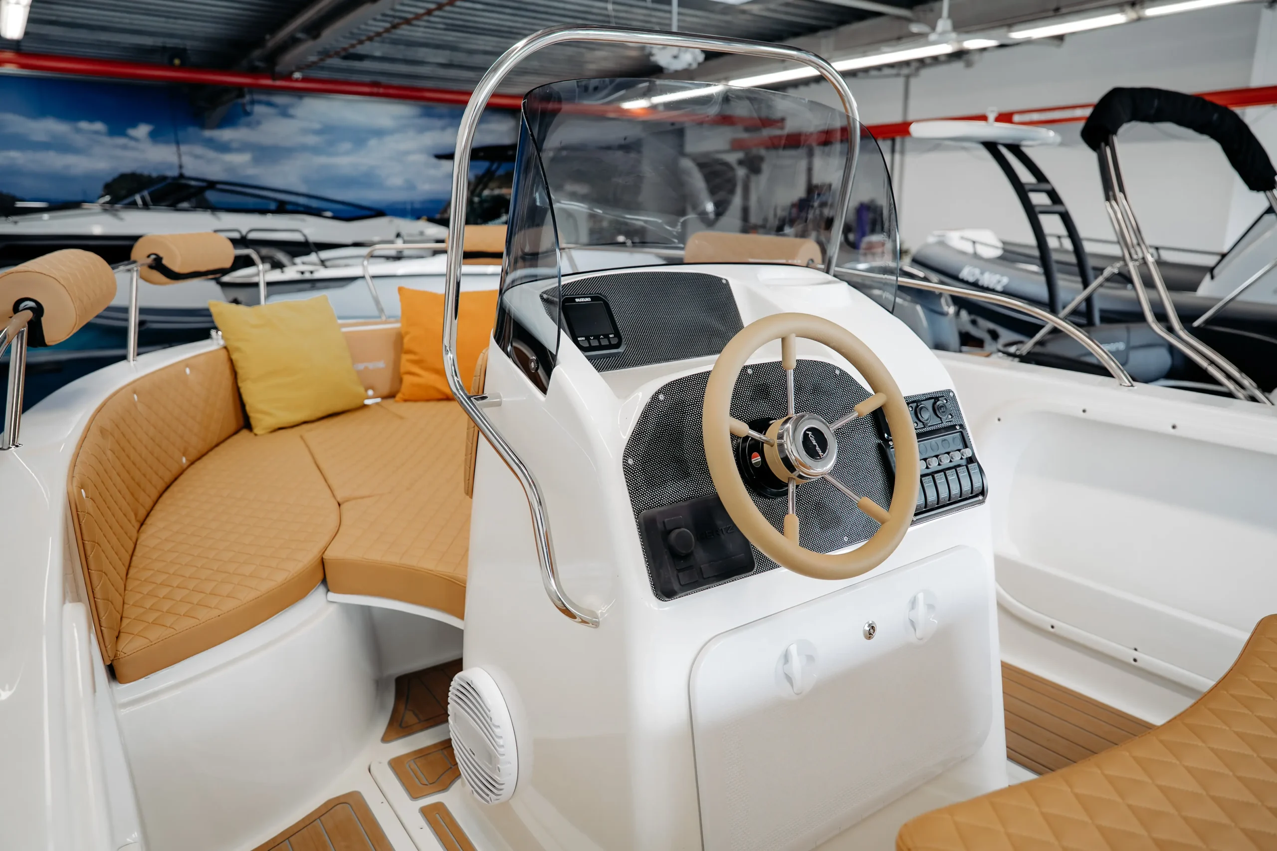 Karel F19 - 140 PS (7 Pers.)