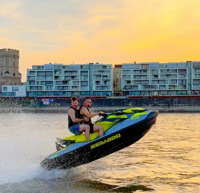Jetski-Praxis in Düsseldorf — was du zur Ausbildung wissen solltest