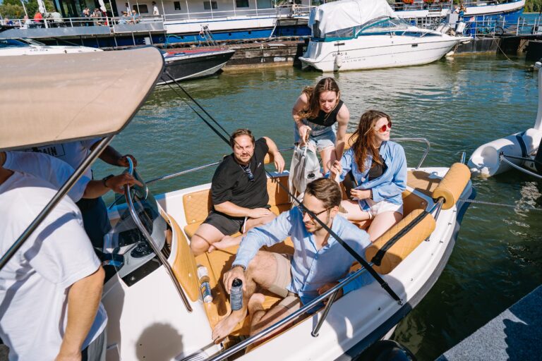 Einzelfahrstunde Sportbootführerschein — Individuell & effizient