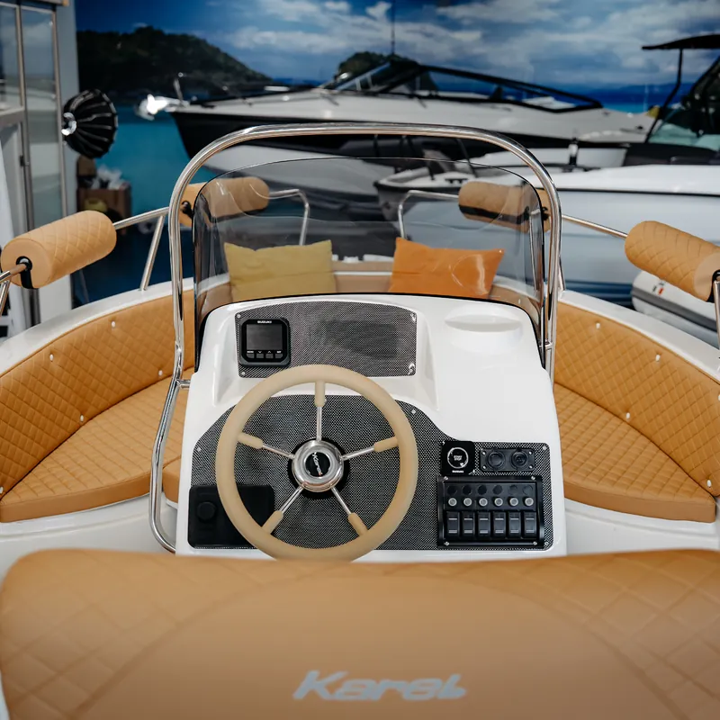 Karel F19
